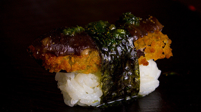 Nigiris de Berenjena Apanada y Hongo Shiitake Nigiris de Berenjena Apanada y Hongo Shiitake